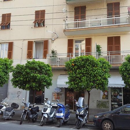 Ari Guest House La Spezia Bagian luar foto